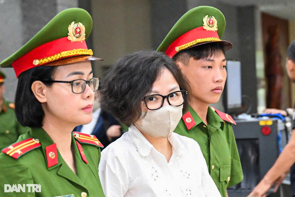 Ông Trịnh Văn Quyết và 2 em gái hầu tòa sau khi khắc phục đủ 2.500 tỷ đồng - 3