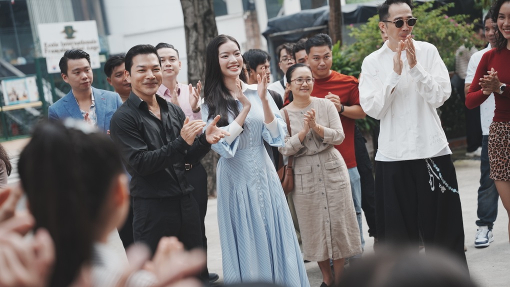 Á hậu Lâm Bích Tuyền đóng phim đầu tay của đạo diễn Trần Bảo Sơn - 2 Á hậu Lâm Bích Tuyền đóng phim đầu tay của đạo diễn Trần Bảo Sơn - 2