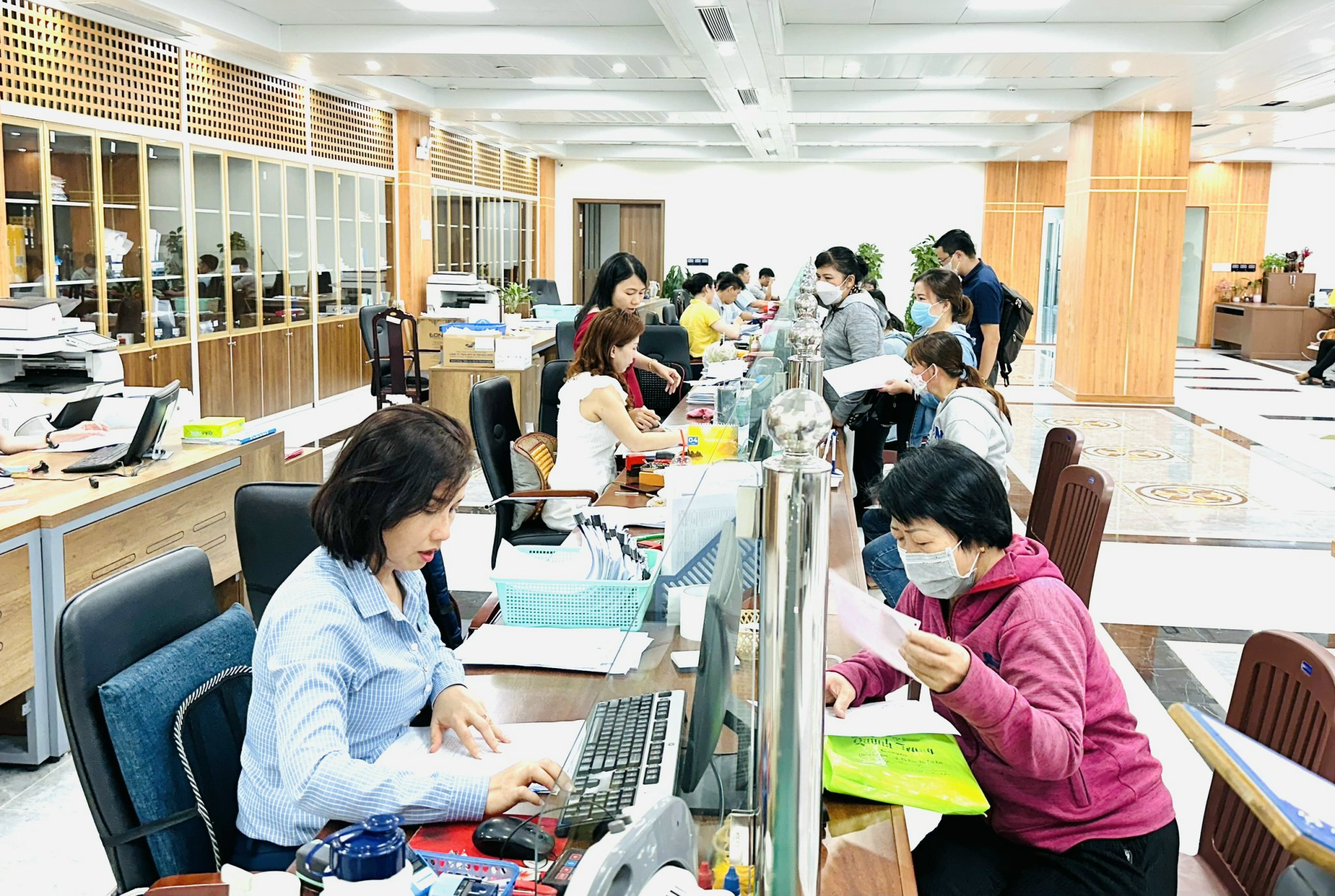 BHXH khu vực XXVII lập tổ công tác xử lý tình huống phát sinh từ 1-7- Ảnh 1. BHXH khu vực XXVII lập tổ công tác xử lý tình huống phát sinh từ 1-7- Ảnh 1.