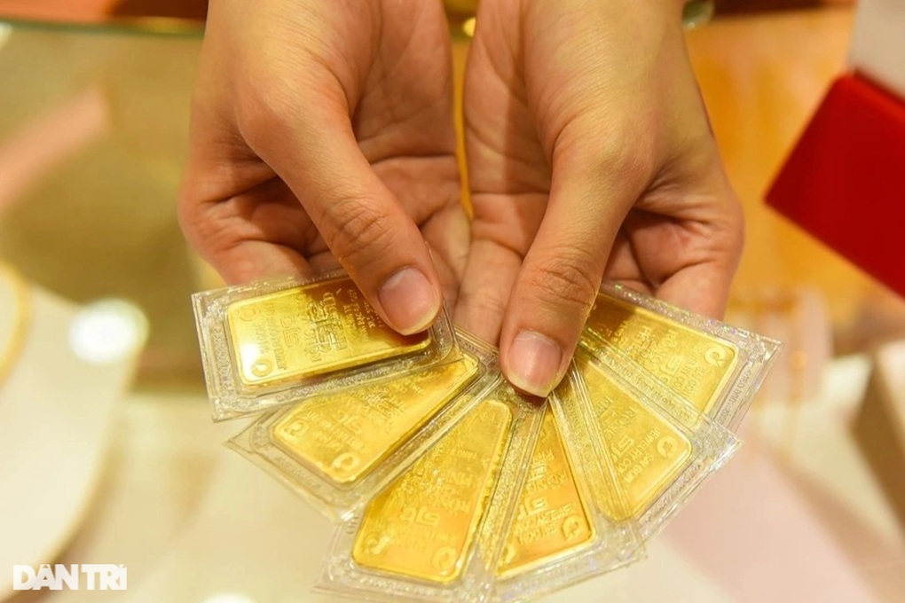 Giá thu mua vàng miếng bốc hơi 2,5 triệu đồng, rời xa đỉnh kỷ lục - 1 Giá thu mua vàng miếng bốc hơi 2,5 triệu đồng, rời xa đỉnh kỷ lục - 1