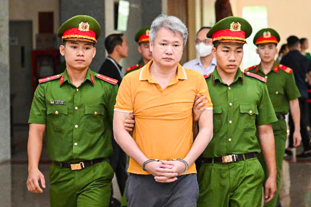 Ông Trịnh Văn Quyết và 2 em gái hầu tòa sau khi khắc phục đủ 2.500 tỷ đồng - 1