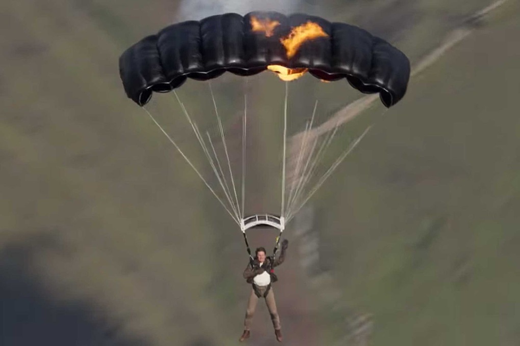 Tom Cruise lập kỷ lục Guinness với màn nhảy dù trong Nhiệm vụ bất khả thi - 2 Tom Cruise lập kỷ lục Guinness với màn nhảy dù trong Nhiệm vụ bất khả thi - 2