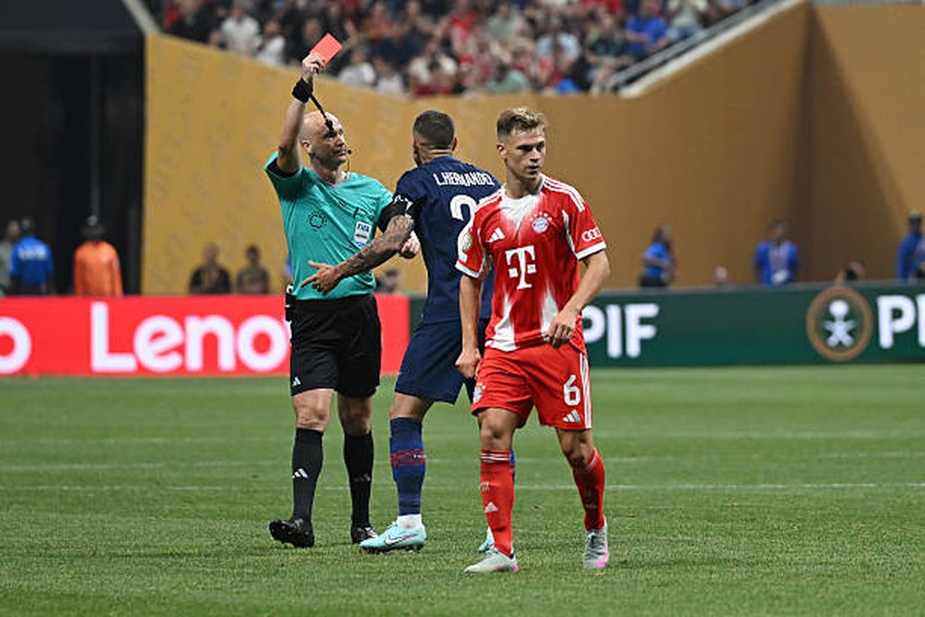 Chỉ còn 9 người, PSG chiến thắng ngoạn mục trước Bayern Munich - 2 Chỉ còn 9 người, PSG chiến thắng ngoạn mục trước Bayern Munich - 2
