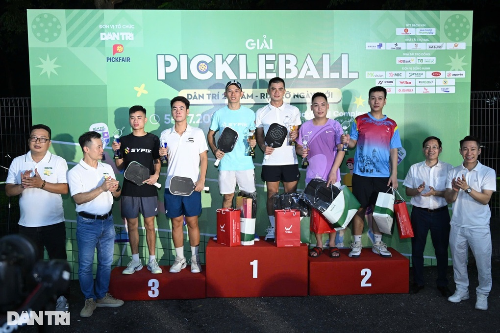 Các nhà vô địch giải đấu pickleball Dân trí 20 năm - Rực rỡ ngày mới - 4 Các nhà vô địch giải đấu pickleball Dân trí 20 năm - Rực rỡ ngày mới - 4
