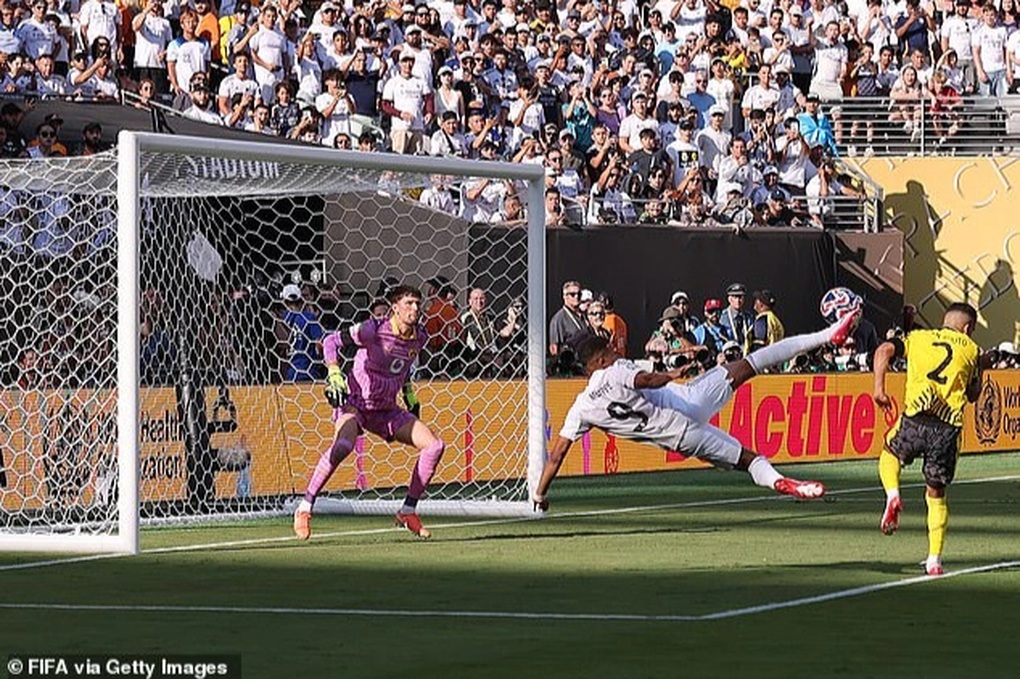 Mbappe sụt cân đầy thảm thương, Real Madrid đưa ra yêu sách - 2 Mbappe sụt cân đầy thảm thương, Real Madrid đưa ra yêu sách - 2