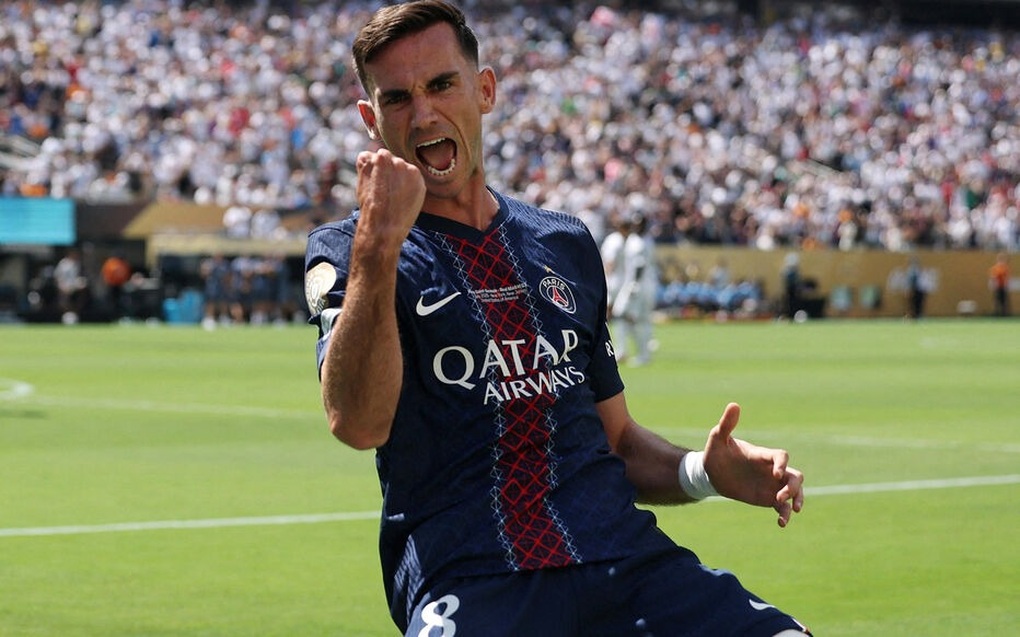 PSG đánh bại Real Madrid, HLV Enrique chỉ thẳng cầu thủ nhận Quả bóng Vàng - 2 PSG đánh bại Real Madrid, HLV Enrique chỉ thẳng cầu thủ nhận Quả bóng Vàng - 2