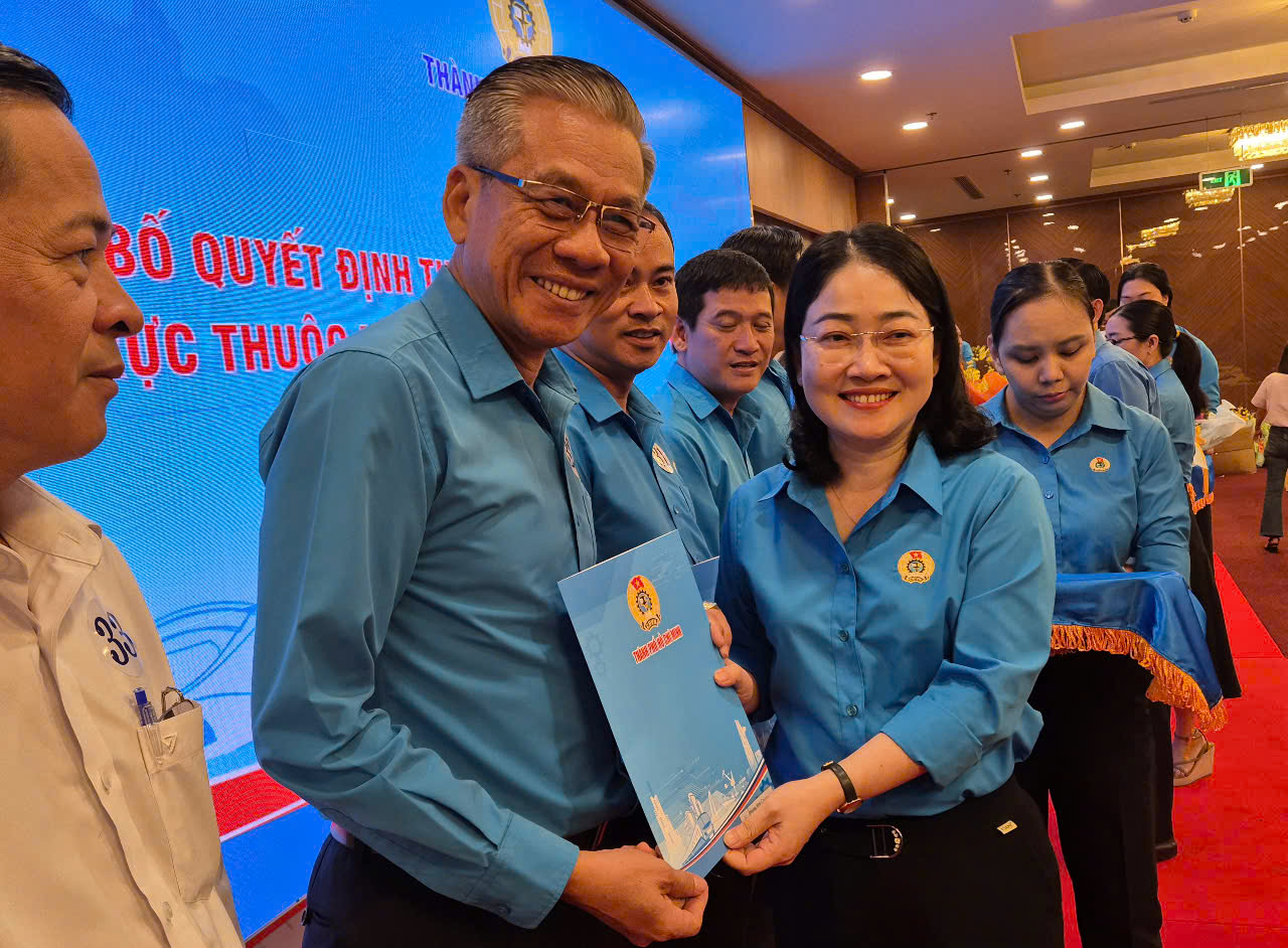 LĐLĐ TP HCM công bố quyết định thành lập Công đoàn phường, xã, đặc khu- Ảnh 3.