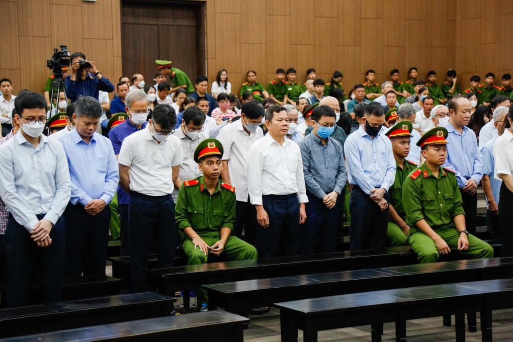 Cựu Chủ tịch Phúc Sơn đã thao túng, làm tha hoá, biến chất nhiều cán bộ - 2 Cựu Chủ tịch Phúc Sơn đã thao túng, làm tha hoá, biến chất nhiều cán bộ - 2