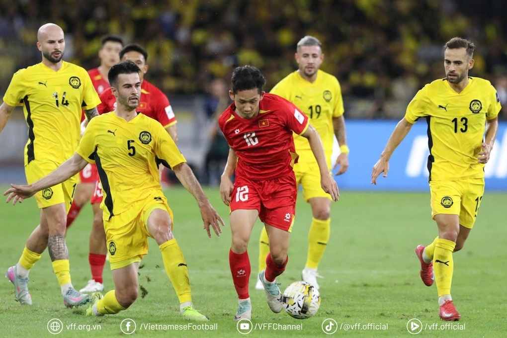 Chuyên gia Malaysia tuyên bố bất ngờ khi đội nhà bỏ giải - 2