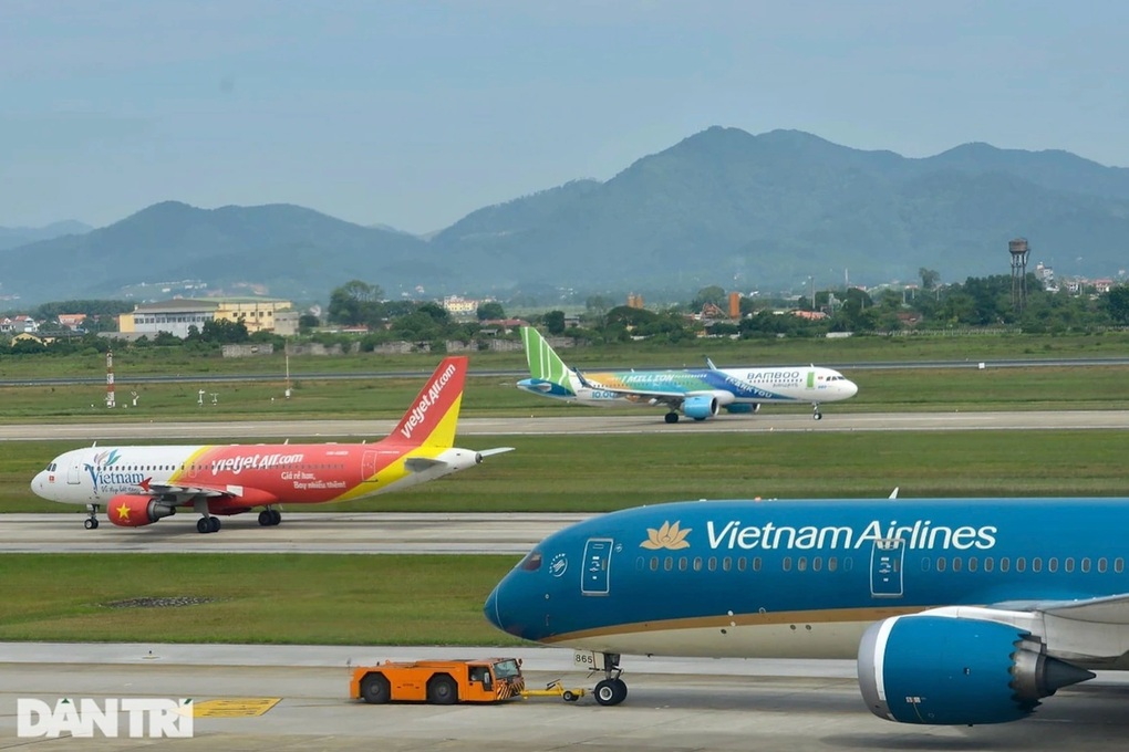 Bão Wipha tiến vào đất liền, các chuyến bay bị hoãn, hủy ra sao? - 1 Bão Wipha tiến vào đất liền, các chuyến bay bị hoãn, hủy ra sao? - 1