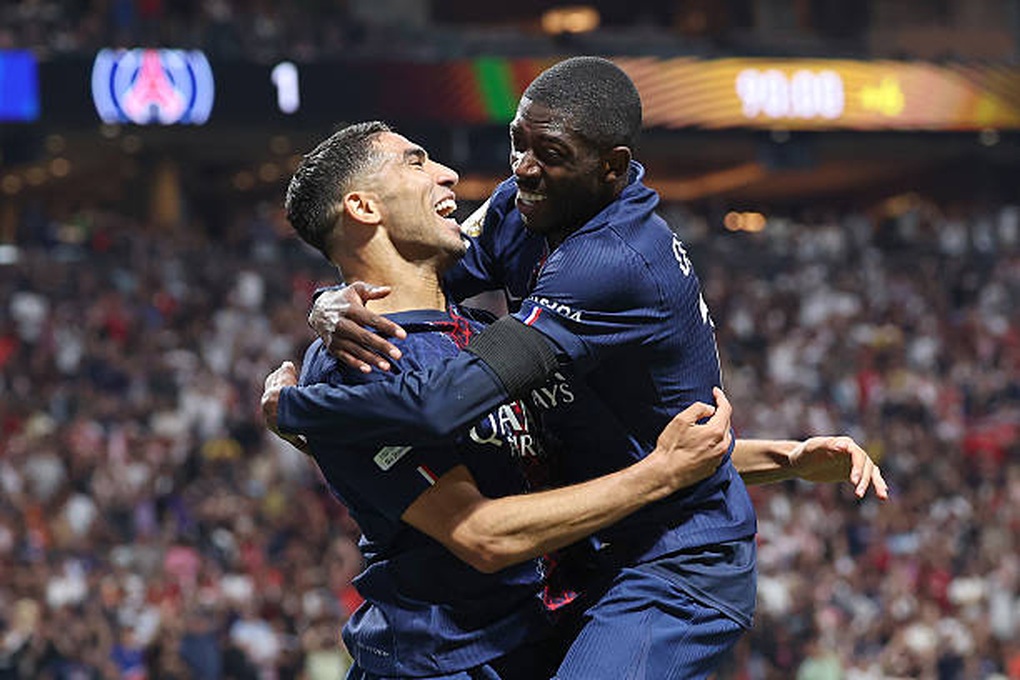 Chỉ còn 9 người, PSG chiến thắng ngoạn mục trước Bayern Munich - 1 Chỉ còn 9 người, PSG chiến thắng ngoạn mục trước Bayern Munich - 1