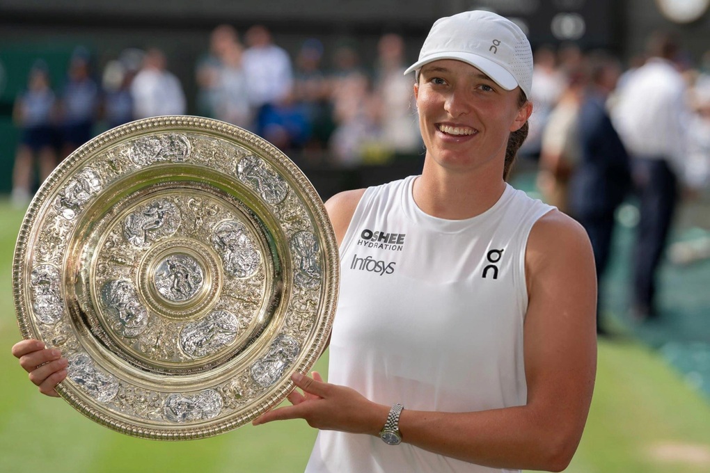 Swiatek thắng tuyệt đối trong trận chung kết Wimbledon - 1 Swiatek thắng tuyệt đối trong trận chung kết Wimbledon - 1
