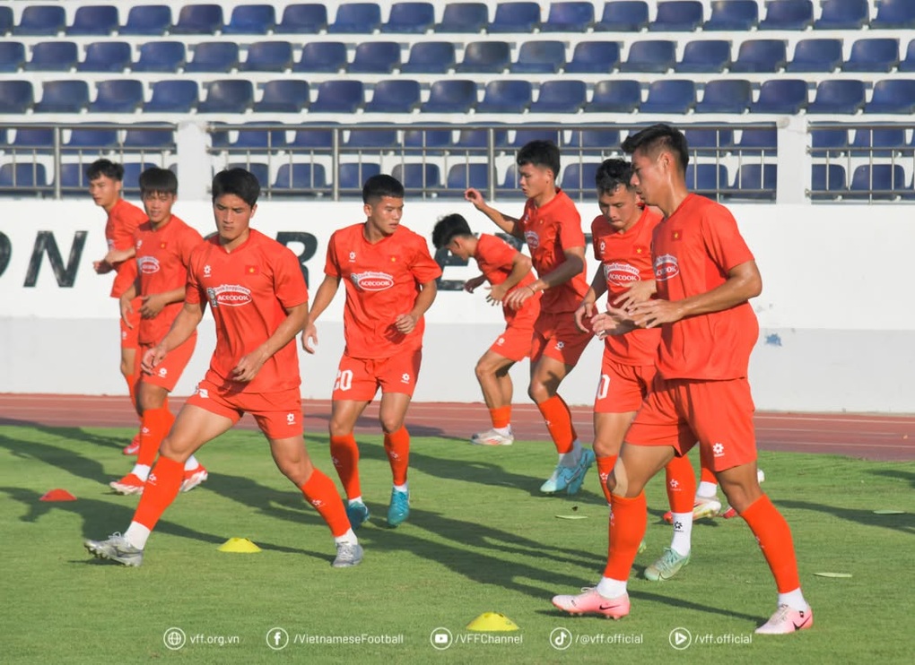 U23 Việt Nam chuẩn bị cho giải khu vực, HLV Kim Sang Sik trực tiếp cầm quân - 1 U23 Việt Nam chuẩn bị cho giải khu vực, HLV Kim Sang Sik trực tiếp cầm quân - 1