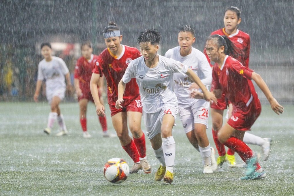 Ứng cử viên vô địch thắng trận đầu tiên ở giải U16 nữ Quốc gia 2025 - 1 Ứng cử viên vô địch thắng trận đầu tiên ở giải U16 nữ Quốc gia 2025 - 1