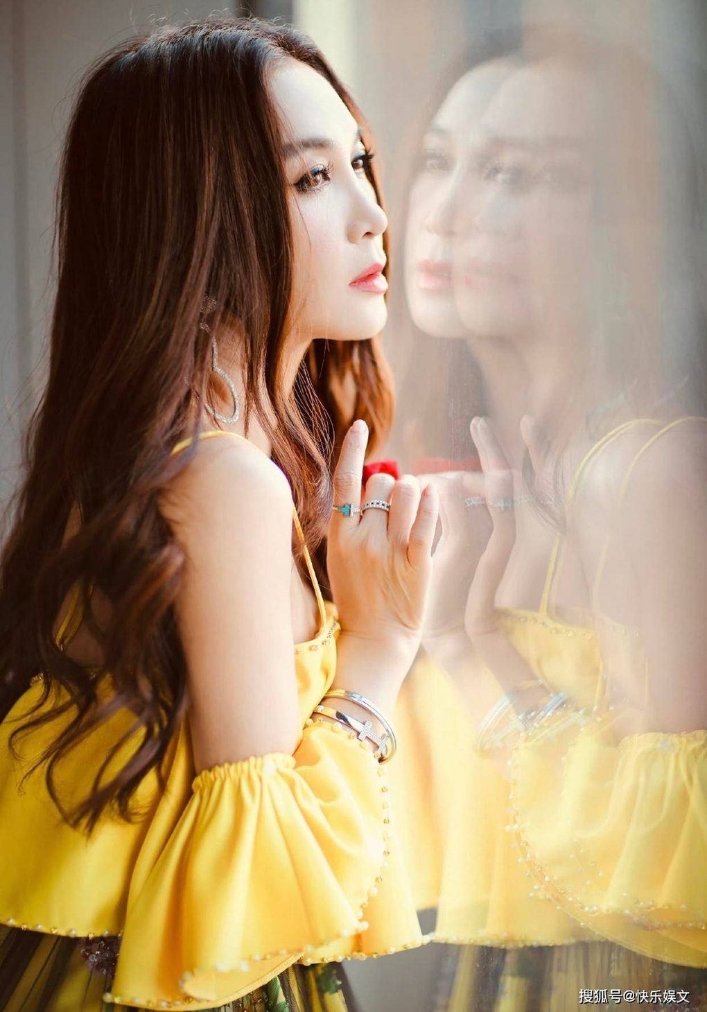 Ôn Bích Hà: Mỹ nhân U60 trẻ mãi không già, nói lý do không sinh con - 4 Ôn Bích Hà: Mỹ nhân U60 trẻ mãi không già, nói lý do không sinh con - 4