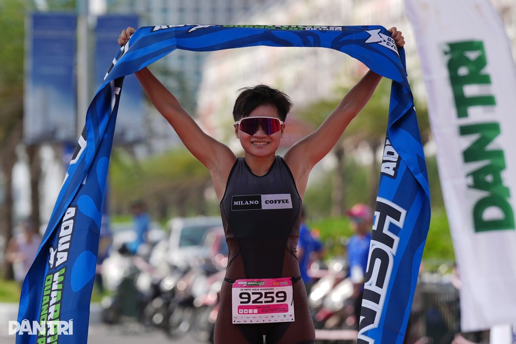 Những VĐV tài năng, xinh đẹp ở Aqua và Quảng Trị International Marathon - 5 Những VĐV tài năng, xinh đẹp ở Aqua và Quảng Trị International Marathon - 5