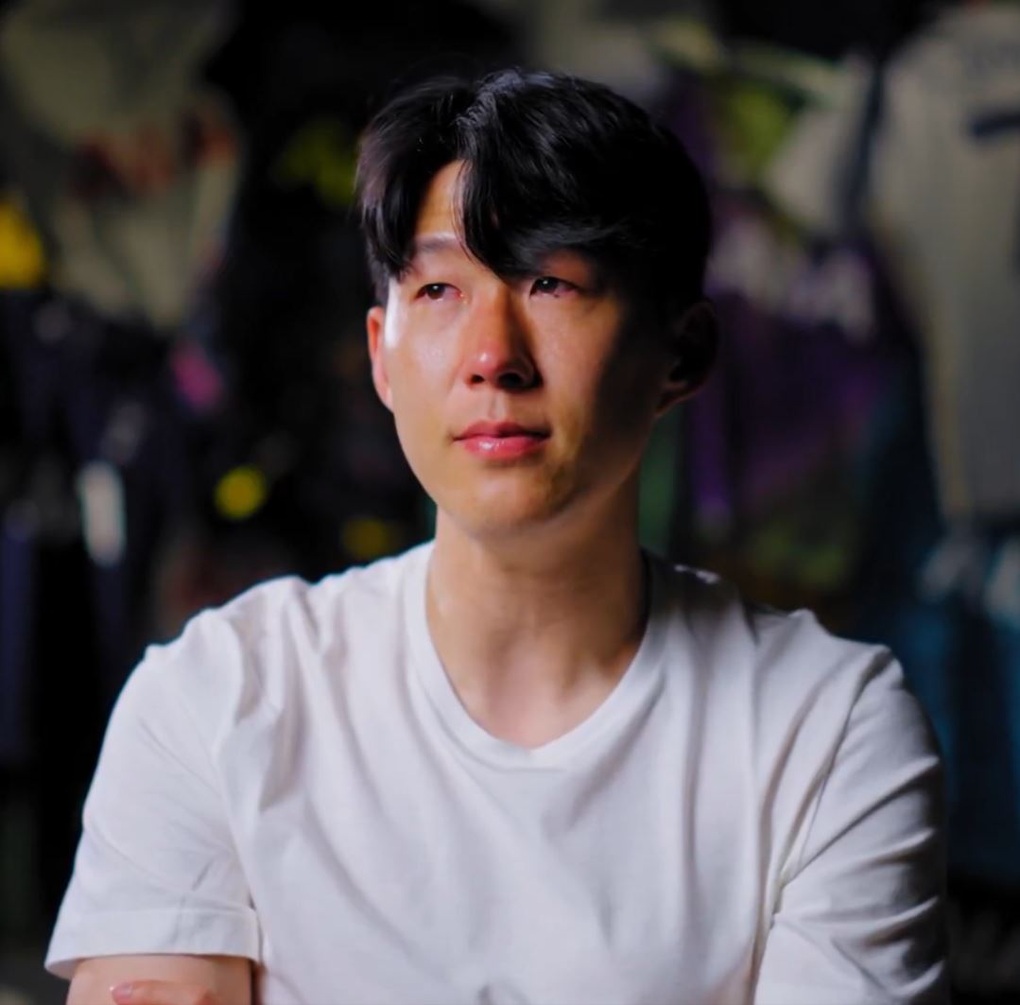 Son Heung Min hoàn tất hợp đồng kỷ lục, rơi nước mắt nói lời tạm biệt - 2 Son Heung Min hoàn tất hợp đồng kỷ lục, rơi nước mắt nói lời tạm biệt - 2