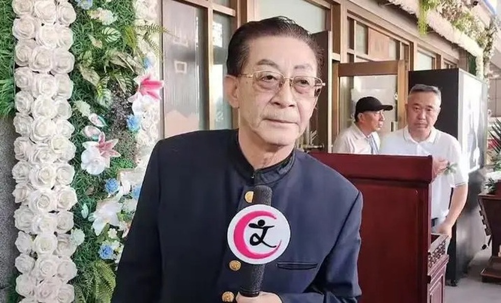 Bạn bè tiễn đưa nam diễn viên đóng vai Phật Tổ trong Tây du ký - 2 Bạn bè tiễn đưa nam diễn viên đóng vai Phật Tổ trong Tây du ký - 2