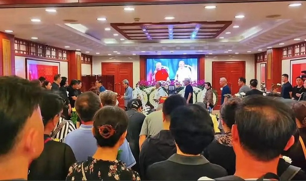 Bạn bè tiễn đưa nam diễn viên đóng vai Phật Tổ trong Tây du ký - 3 Bạn bè tiễn đưa nam diễn viên đóng vai Phật Tổ trong Tây du ký - 3