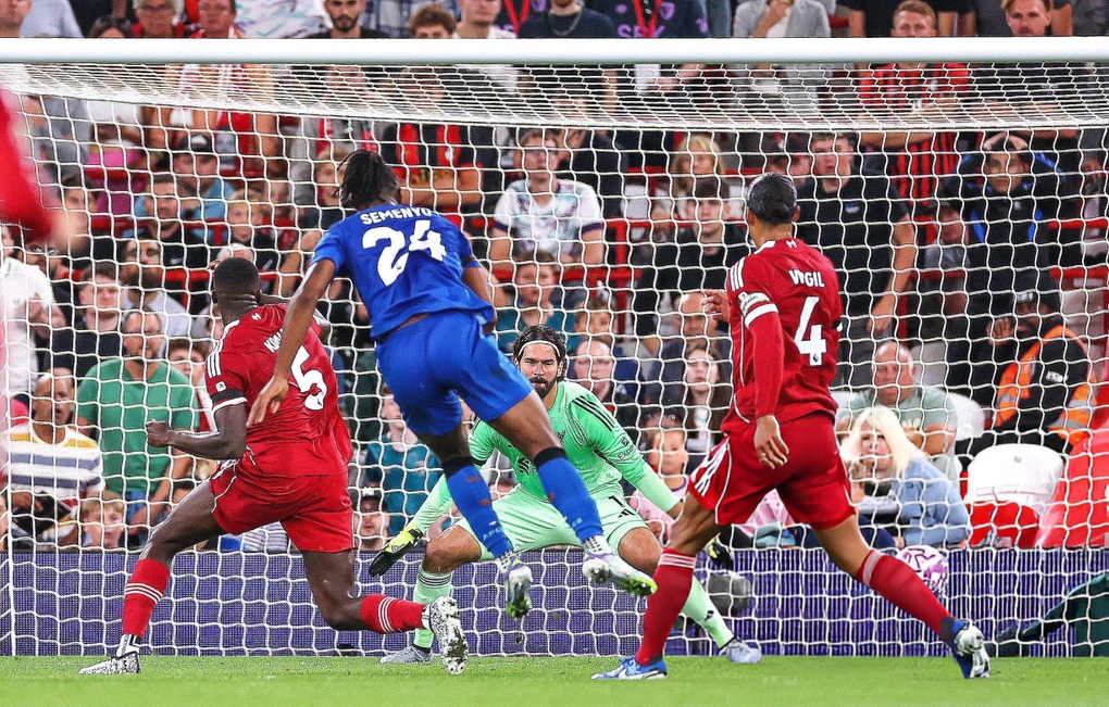 Phút cuối thăng hoa, Liverpool giành trọn 3 điểm trước Bournemouth - 3