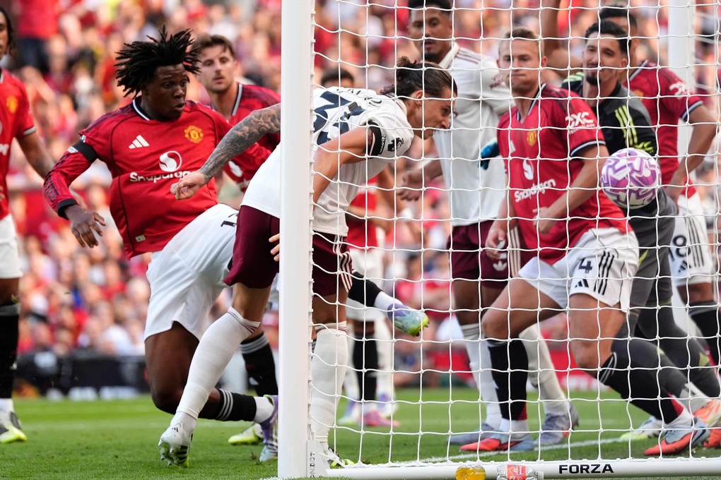 Man Utd: Thất bại cũ nhưng hình hài mới - 2