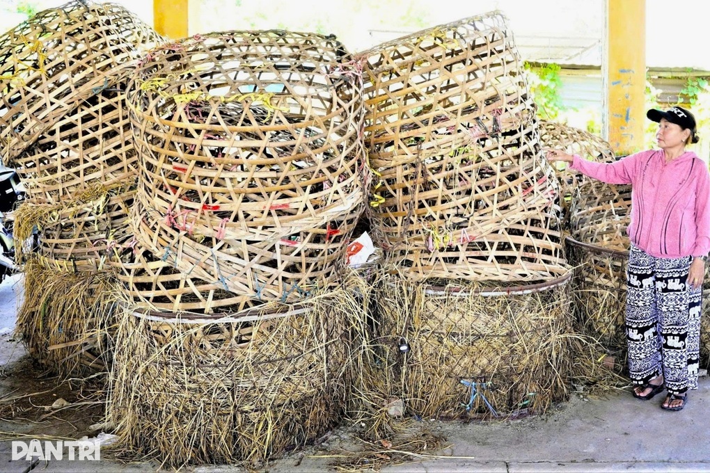 Cảnh lạ mắt tại chợ bồng heo nổi tiếng miền Trung  - 3