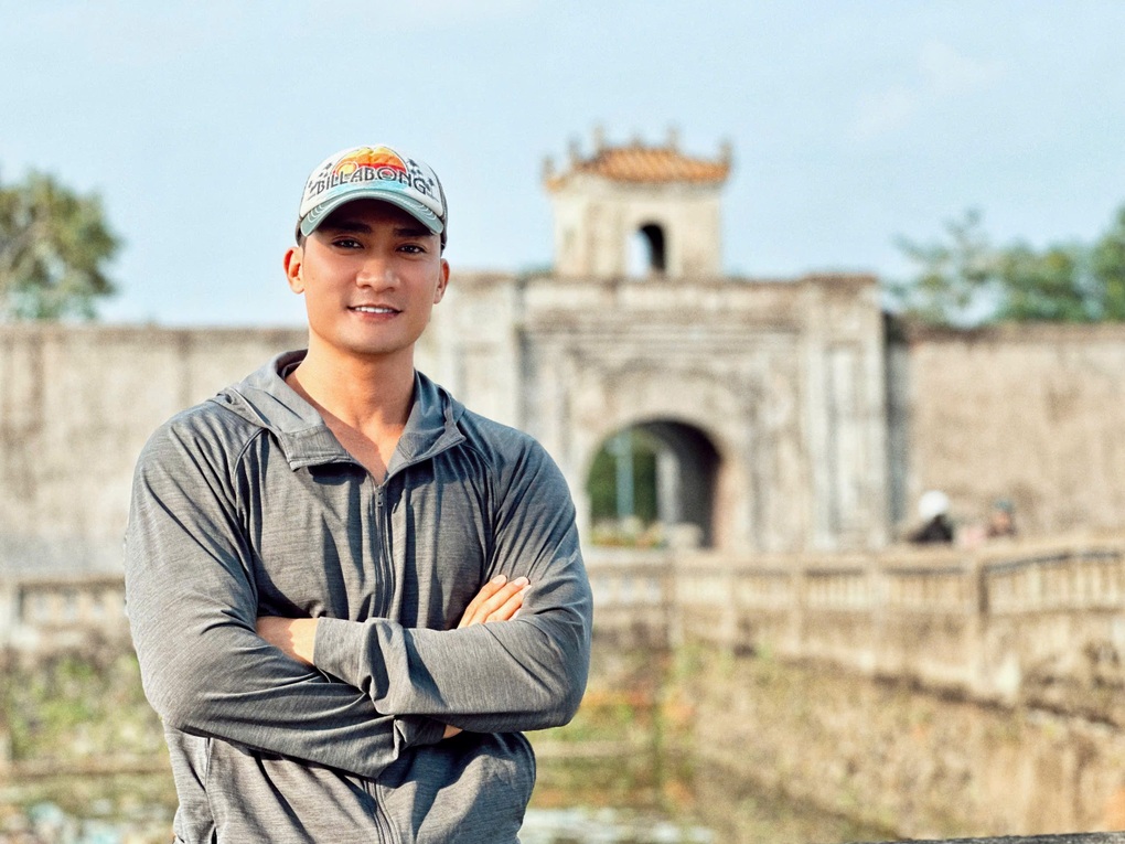Lương Gia Huy tiết lộ sự cố chấn thương khi quay phim Mưa đỏ - 2 Lương Gia Huy tiết lộ sự cố chấn thương khi quay phim Mưa đỏ - 2