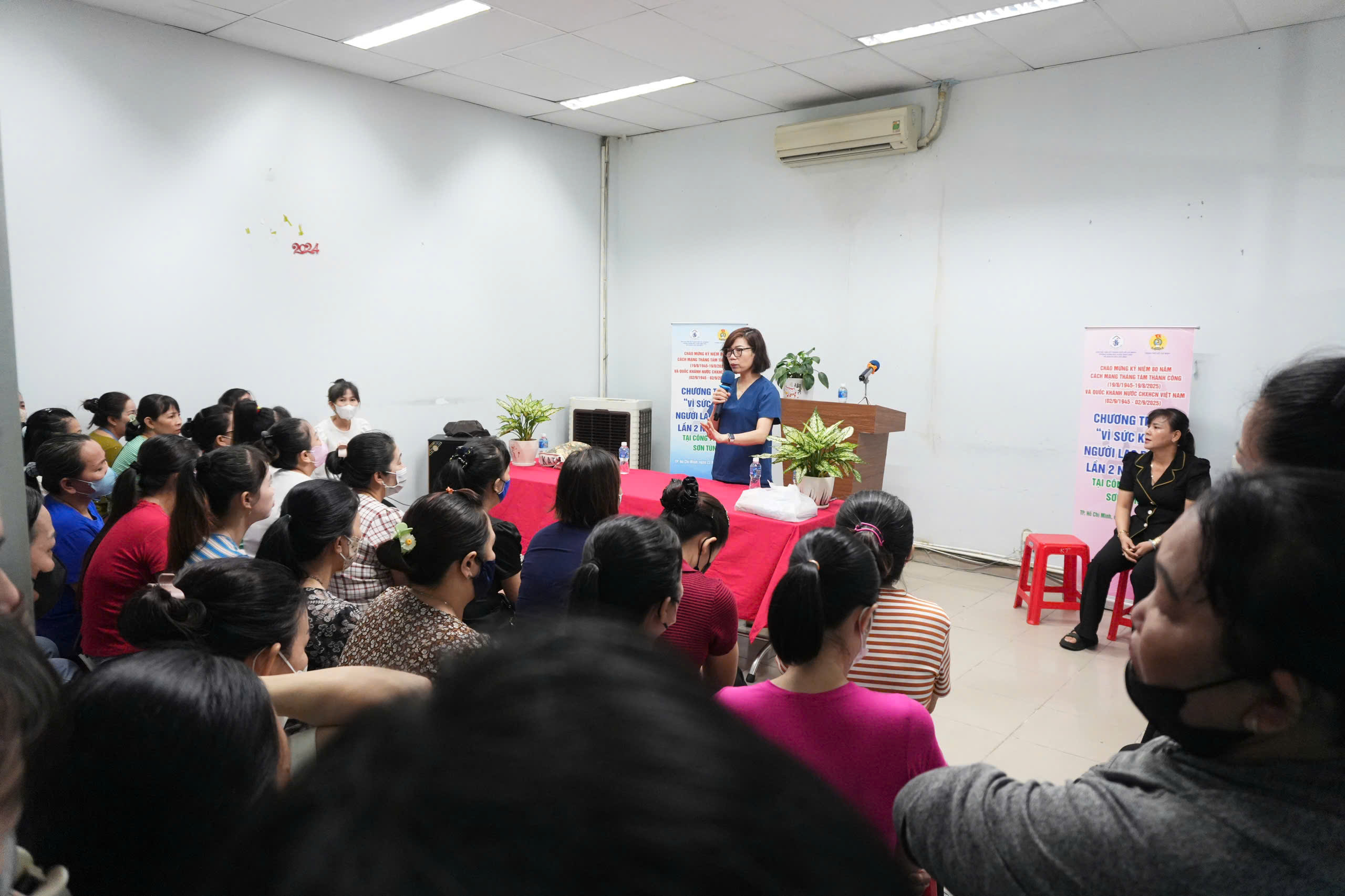 Hàng trăm nữ công nhân được khám, tầm soát ung thư miễn phí- Ảnh 2. Hàng trăm nữ công nhân được khám, tầm soát ung thư miễn phí- Ảnh 2.