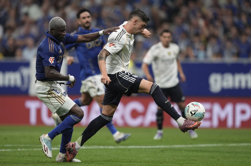 Mbappe lập cú đúp giúp Real Madrid giành chiến thắng đậm - 2 Mbappe lập cú đúp giúp Real Madrid giành chiến thắng đậm - 2