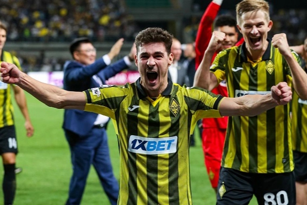 Cơn địa chấn xuất hiện ở Champions League - 2