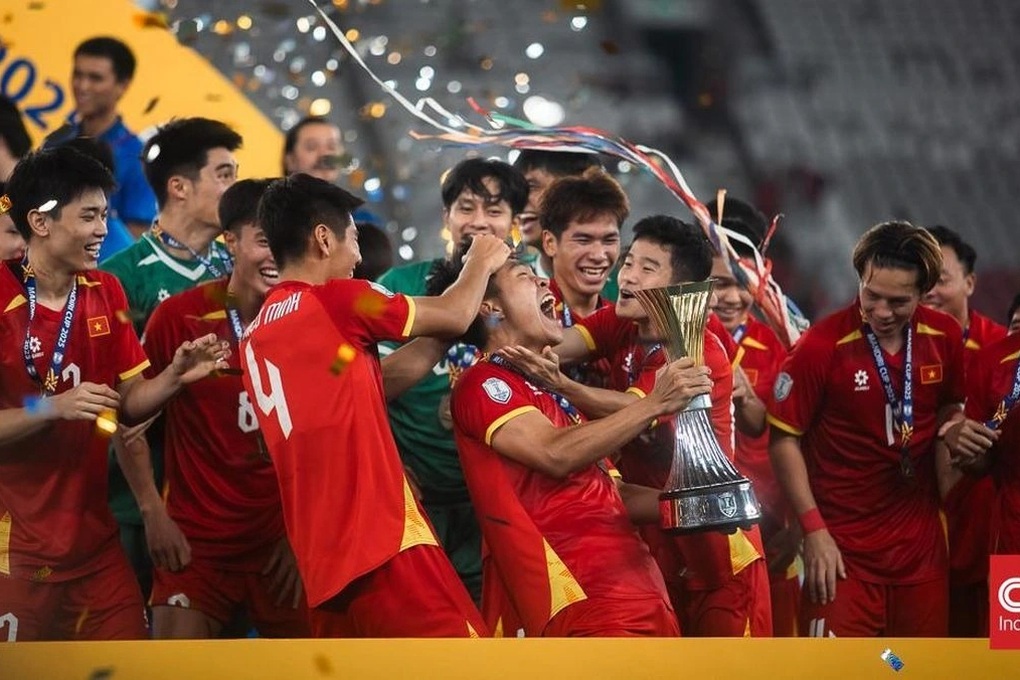Chuyên gia Indonesia thừa nhận đội nhà thiếu khôn ngoan trước U23 Việt Nam - 1 Chuyên gia Indonesia thừa nhận đội nhà thiếu khôn ngoan trước U23 Việt Nam - 1