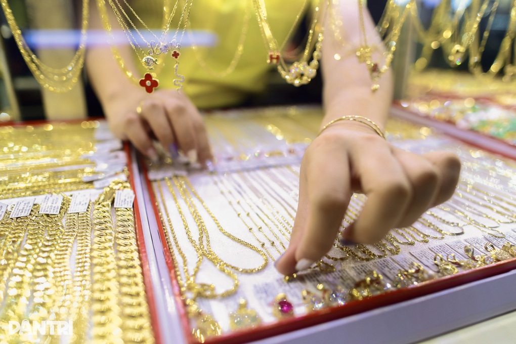 Chuyên gia WGC cảnh báo rủi ro đầu tư khi giá vàng đã tăng quá cao - 1