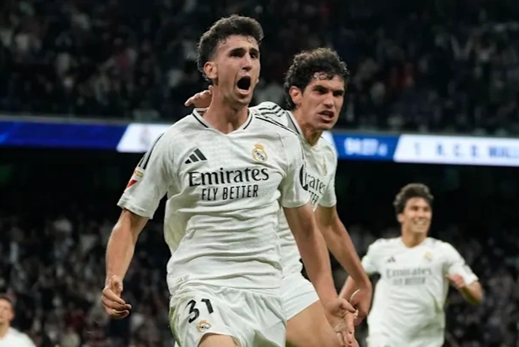 Real Madrid chiến thắng dù 3 lần bị công nghệ VAR từ chối bàn thắng - 1 Real Madrid chiến thắng dù 3 lần bị công nghệ VAR từ chối bàn thắng - 1