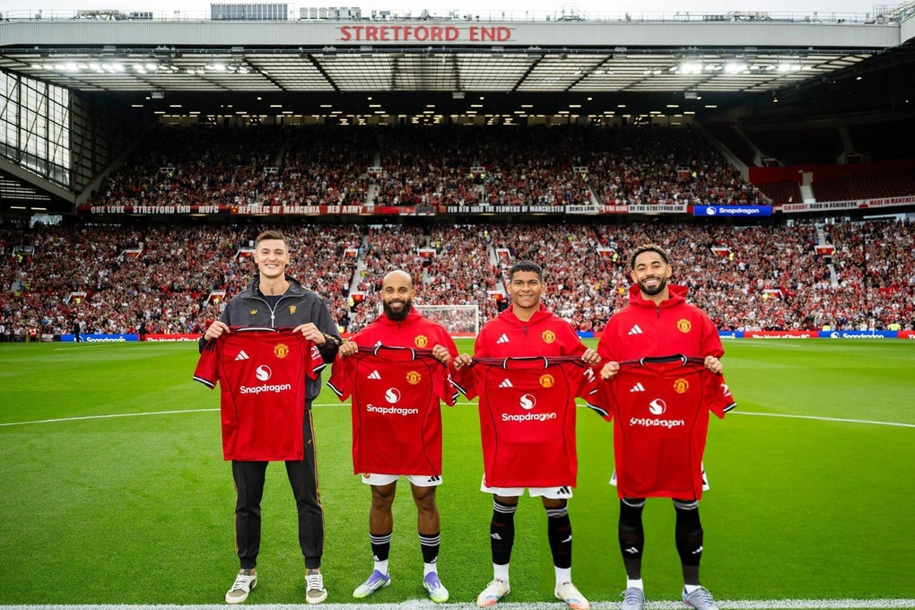 Rooney dự đoán táo bạo thứ hạng của Man Utd ở mùa giải mới - 1
