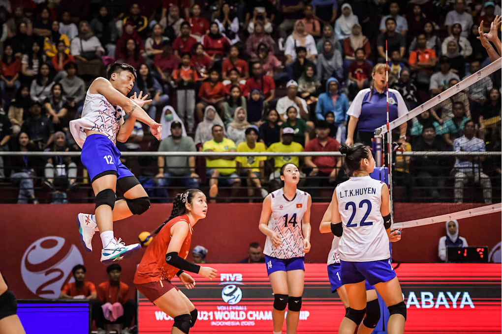 Sự cố bất ngờ với 2 VĐV bóng chuyền U21 Việt Nam tại giải thế giới - 2 Sự cố bất ngờ với 2 VĐV bóng chuyền U21 Việt Nam tại giải thế giới - 2