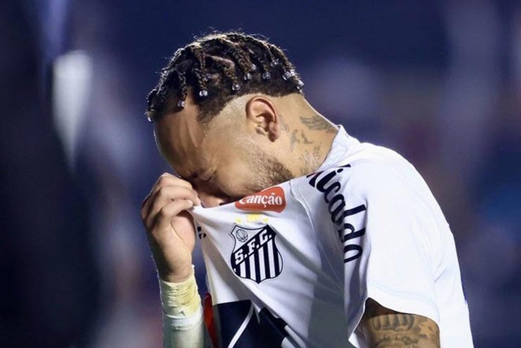 Thua đậm nhất sự nghiệp, Neymar khóc nức nở ngay trên sân - 1 Thua đậm nhất sự nghiệp, Neymar khóc nức nở ngay trên sân - 1