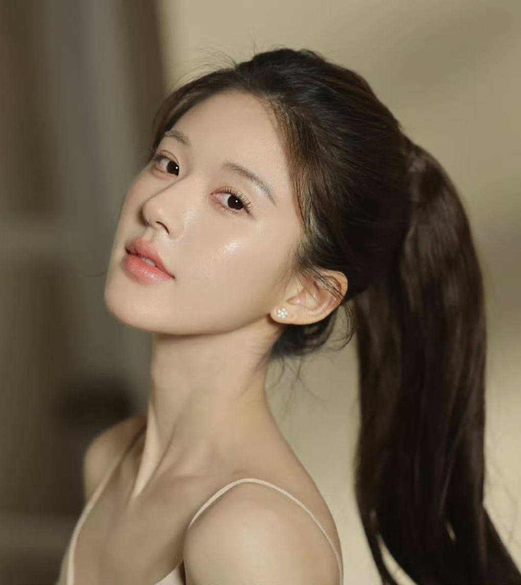 Triệu Lộ Tư đăng tâm thư tố công ty quản lý chèn ép, lừa dối - 1 Triệu Lộ Tư đăng tâm thư tố công ty quản lý chèn ép, lừa dối - 1