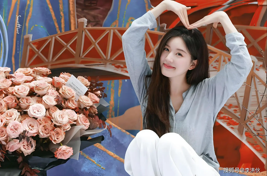 Triệu Lộ Tư muốn rời showbiz, mở quán ăn, sau khi tố bị công ty chèn ép - 3