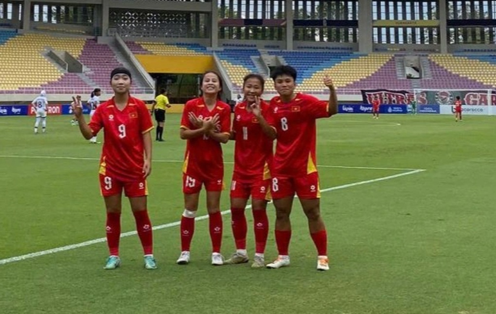 U16 nữ Việt Nam thắng nghẹt thở, Indonesia khóc nức nở trên sân - 1 U16 nữ Việt Nam thắng nghẹt thở, Indonesia khóc nức nở trên sân - 1