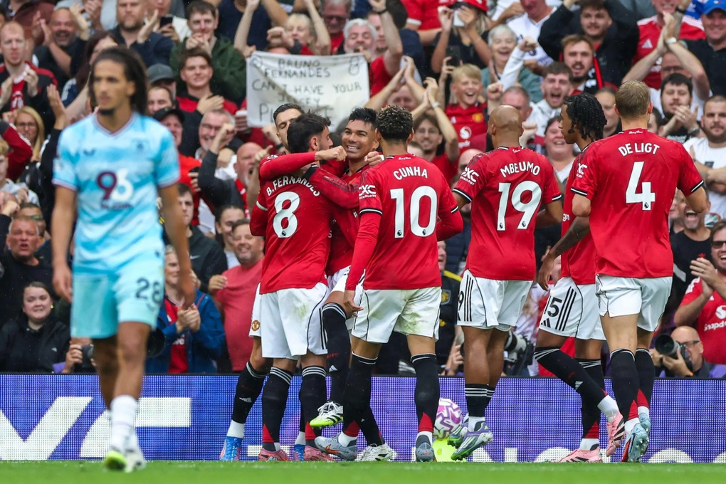 Man Utd thắng kịch tính nhờ hưởng phạt đền, Ruben Amorim nói điều bất ngờ - 2 Man Utd thắng kịch tính nhờ hưởng phạt đền, Ruben Amorim nói điều bất ngờ - 2