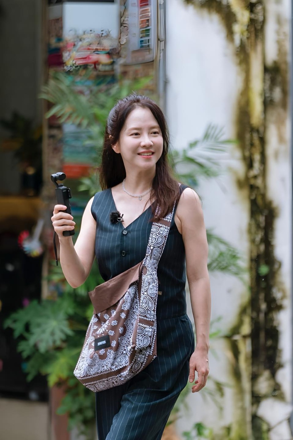 Chị đẹp Song Ji Hyo xuất hiện rạng rỡ tại Việt Nam đúng dịp đại lễ - 2 Chị đẹp Song Ji Hyo xuất hiện rạng rỡ tại Việt Nam đúng dịp đại lễ - 2