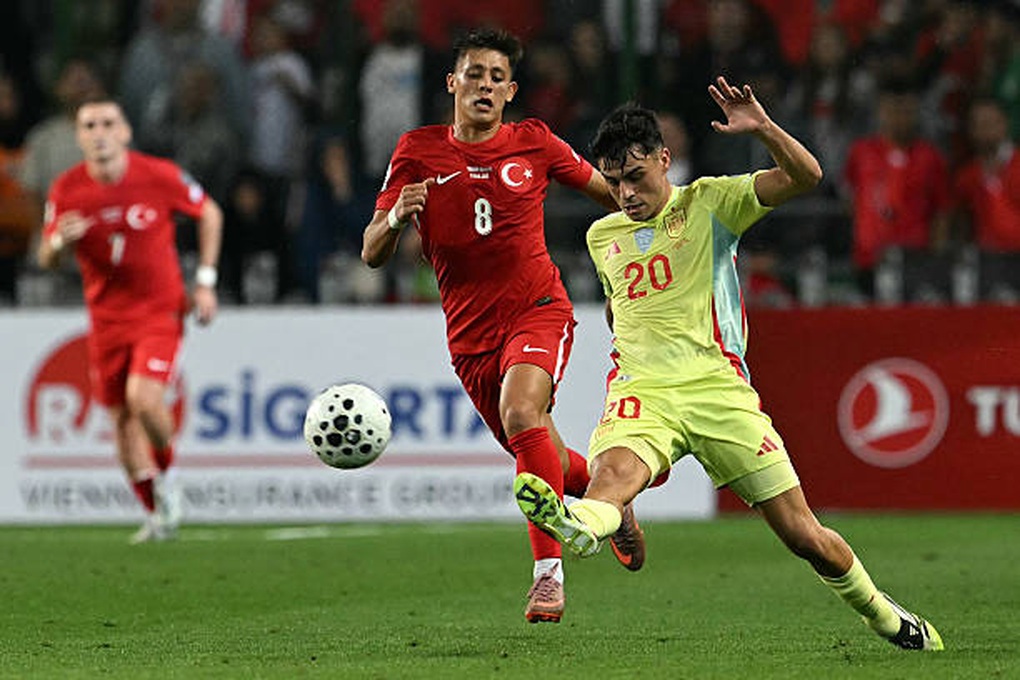 Tây Ban Nha thắng 6-0, Đức cùng Hà Lan giành 3 điểm thuyết phục - 2 Tây Ban Nha thắng 6-0, Đức cùng Hà Lan giành 3 điểm thuyết phục - 2