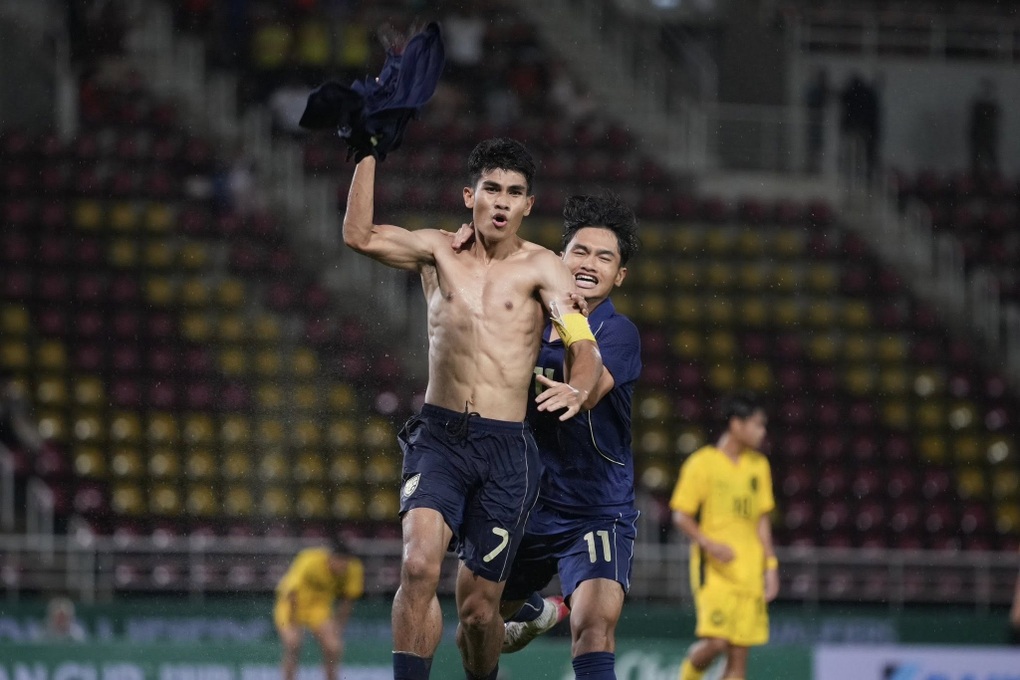 U23 Thái Lan thắng kịch tính Malaysia, giành vé giải châu Á - 2