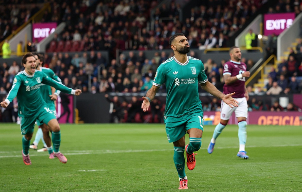 Liverpool nhọc nhằn đánh bại 10 người của Burnley - 2