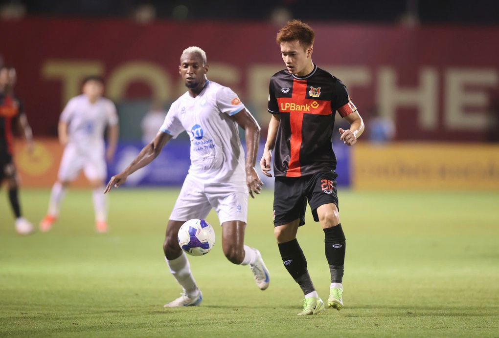 Hoàng Đức toả sáng, CLB Ninh Bình đánh bại Nam Định ở V-League - 2