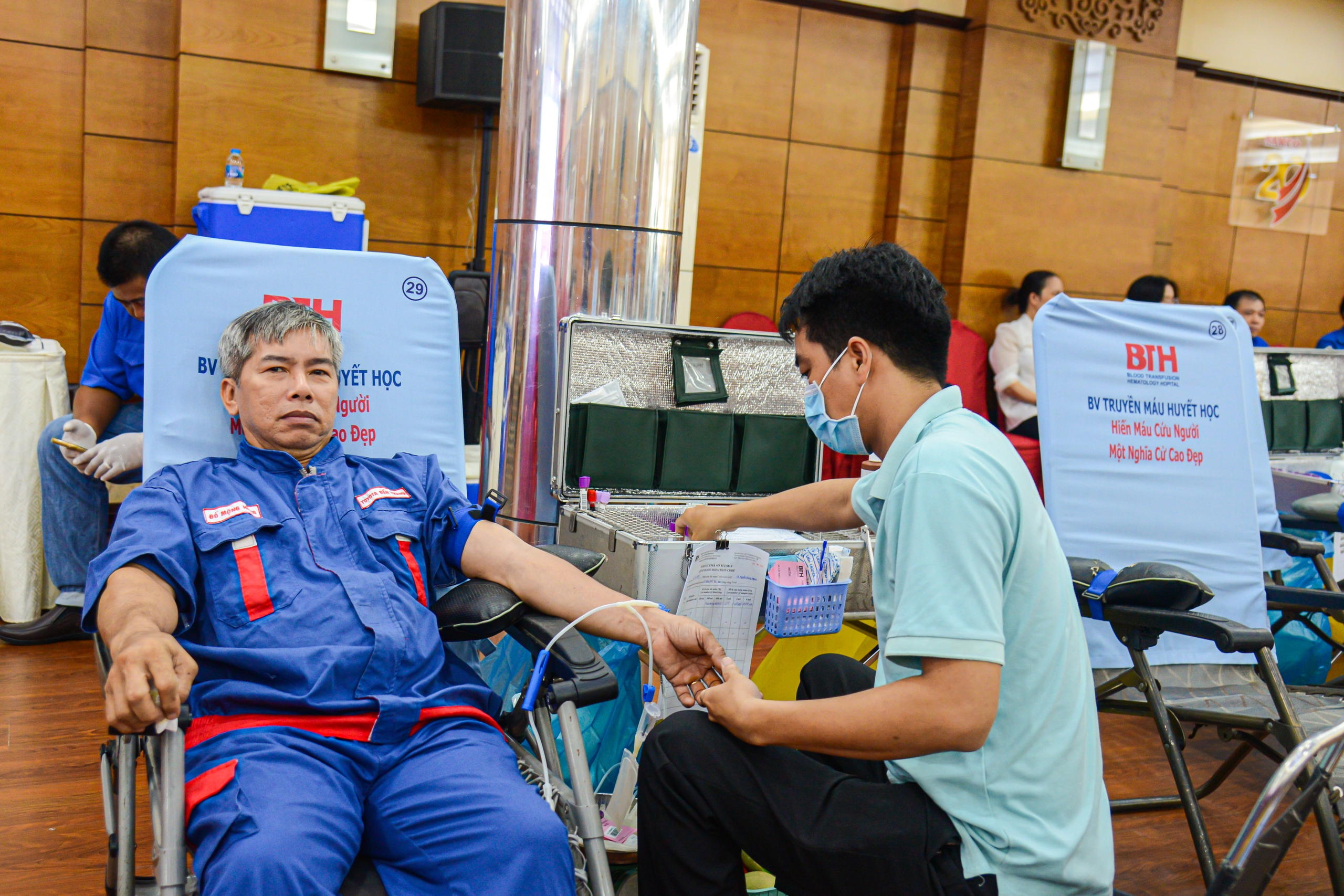Lan tỏa yêu thương từ chương trình hiến máu nhân đạo “Trái tim nhân ái” - Ảnh 3.