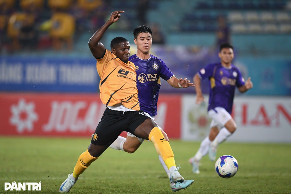 Ngoại binh toả sáng, Hà Nội FC ngược dòng đánh bại CLB Thanh Hoá - 2