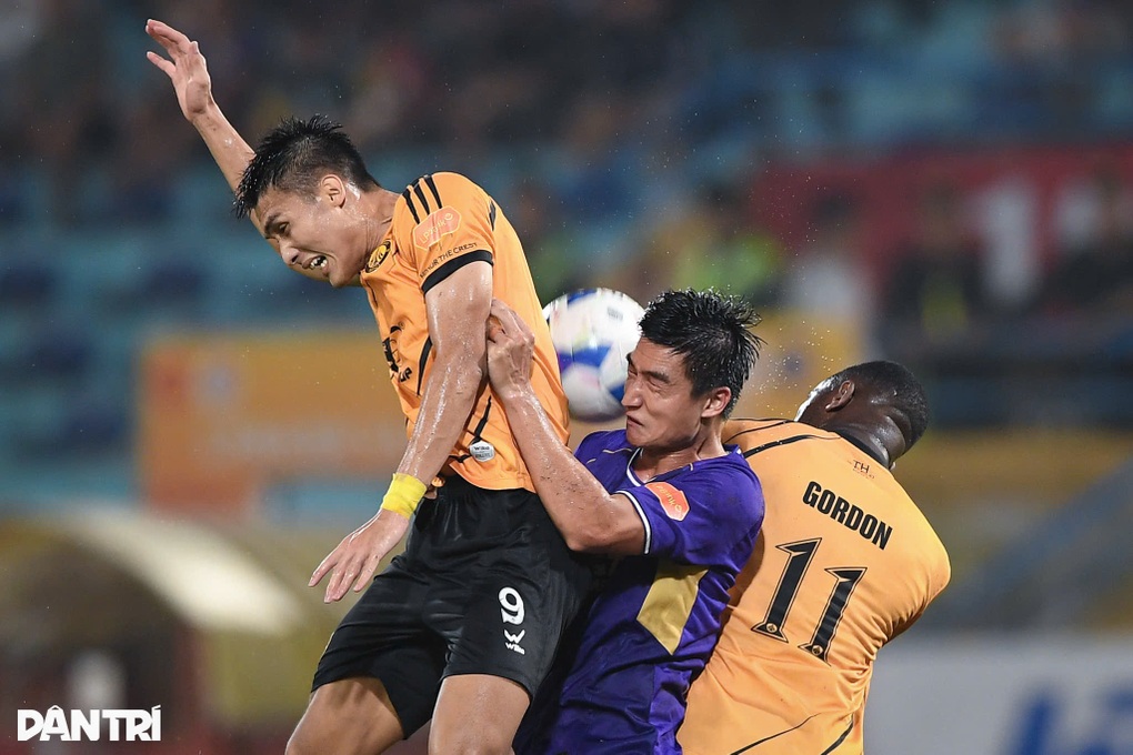 Ngoại binh toả sáng, Hà Nội FC ngược dòng đánh bại CLB Thanh Hoá - 5