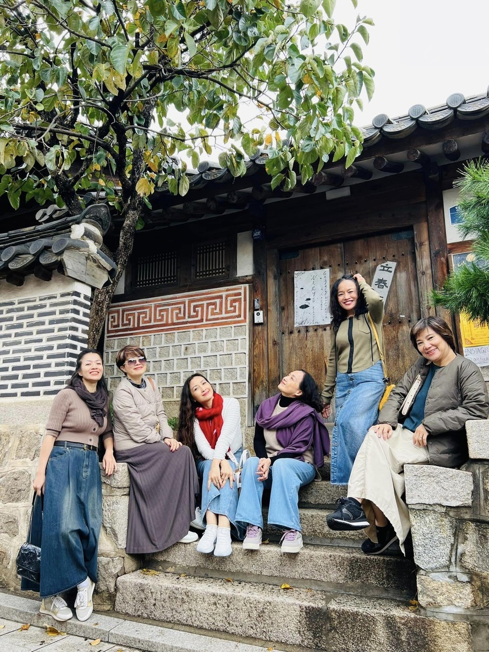 Khánh Huyền tuổi 54: Sống thảnh thơi, hé lộ về ông xã kín tiếng - 3 Khánh Huyền tuổi 54: Sống thảnh thơi, hé lộ về ông xã kín tiếng - 3
