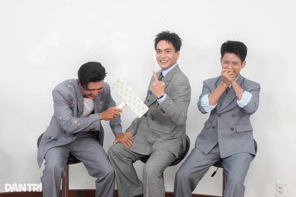 Cảnh hài hước bị cắt ở Mưa đỏ: Anh Tạ thẫn thờ, đạo diễn phản ứng ra sao? - 1